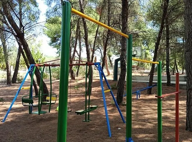 Squirrels, With View 公寓