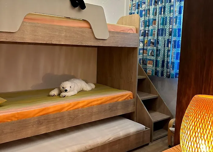 Squirrels, With View *